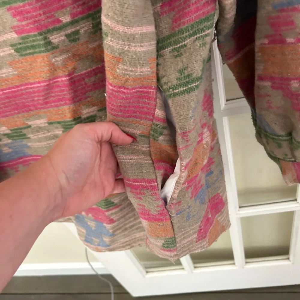 Shacket - Picture 3 of 6